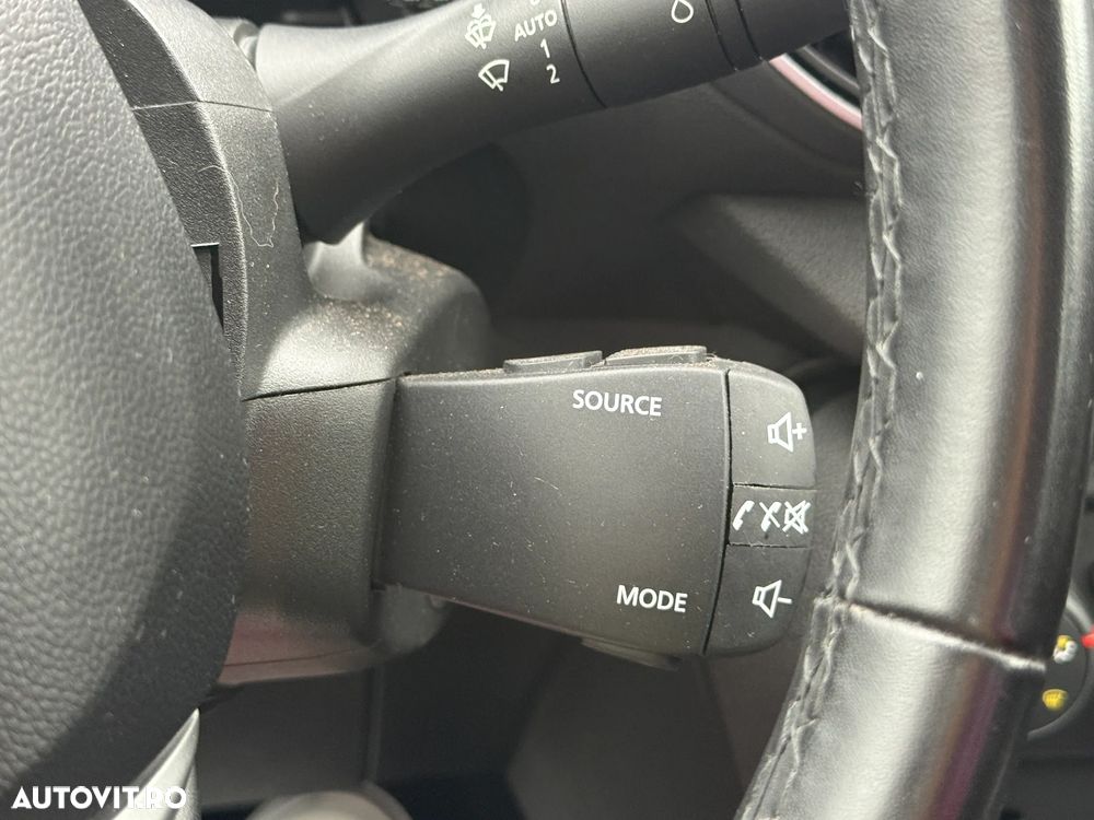 Dacia Logan TCe 90 MT6 Comfort - 12