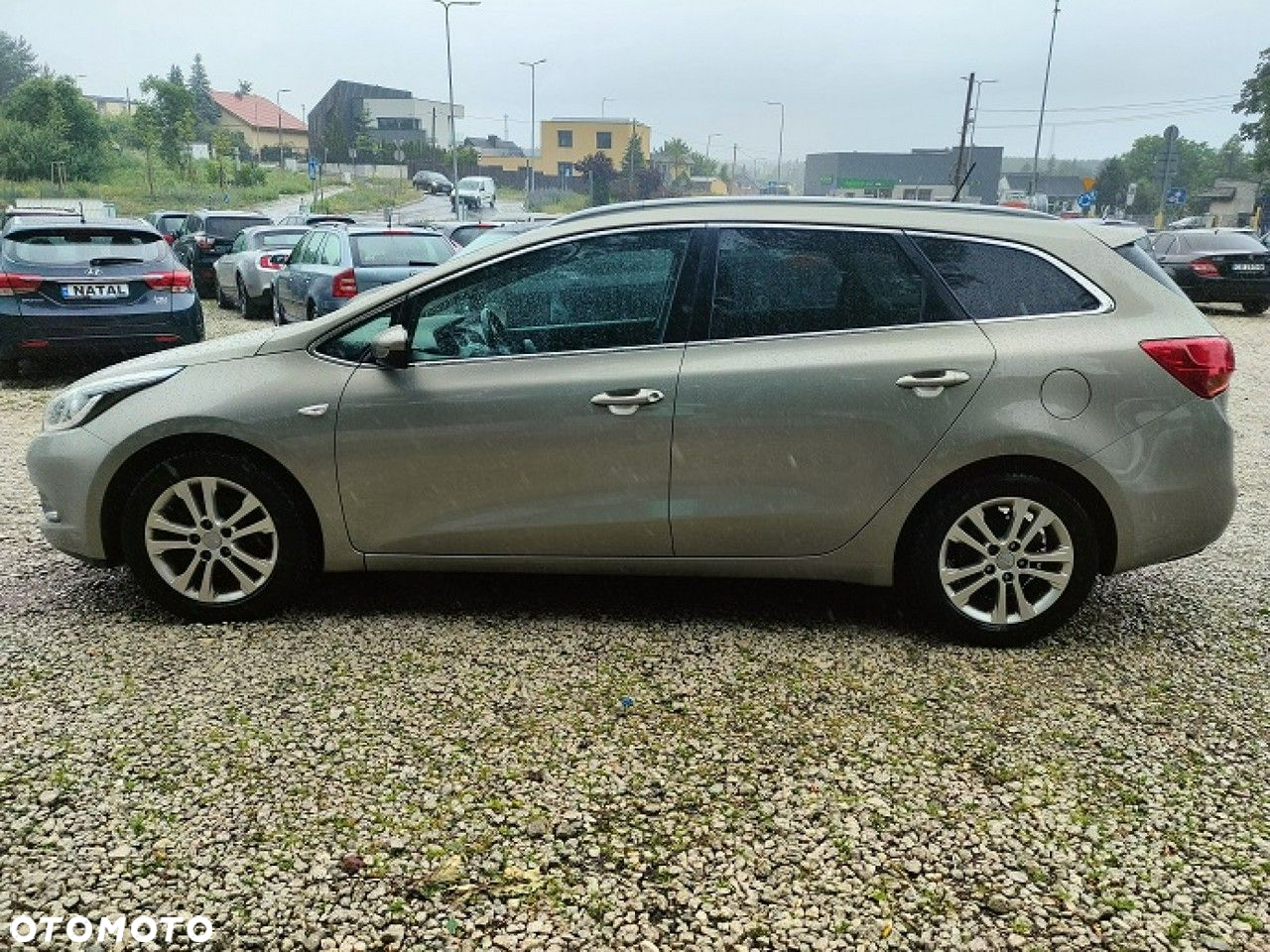 Kia Ceed - 11