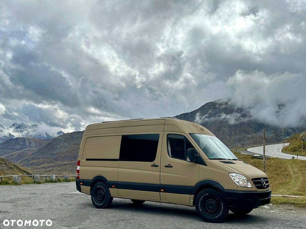 Mercedes-Benz Sprinter - 1