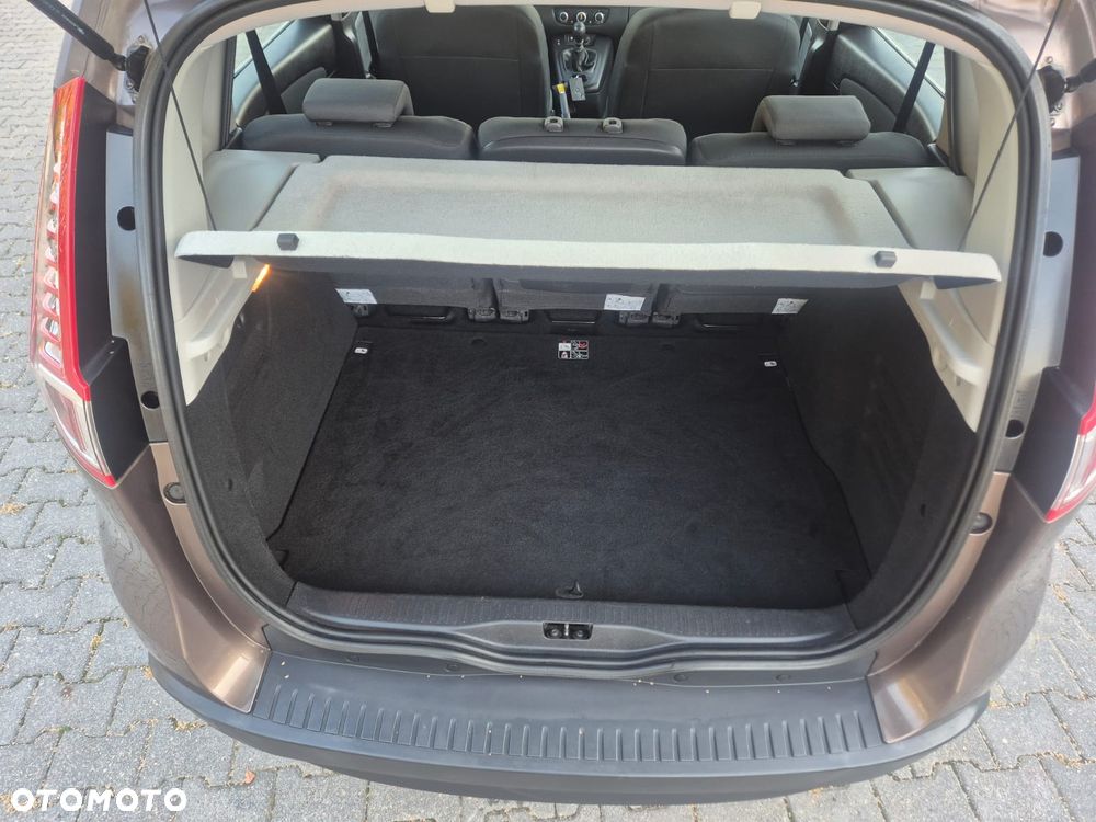 Renault Scenic - 29