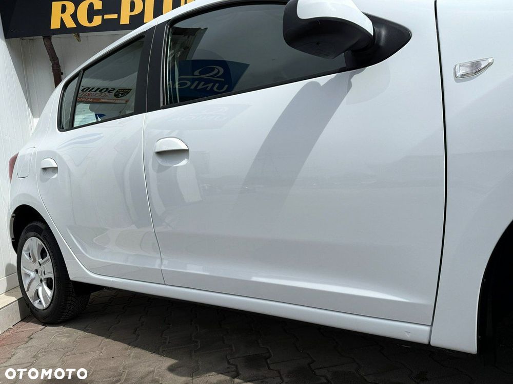 Dacia Sandero SCe 75 Essential - 40