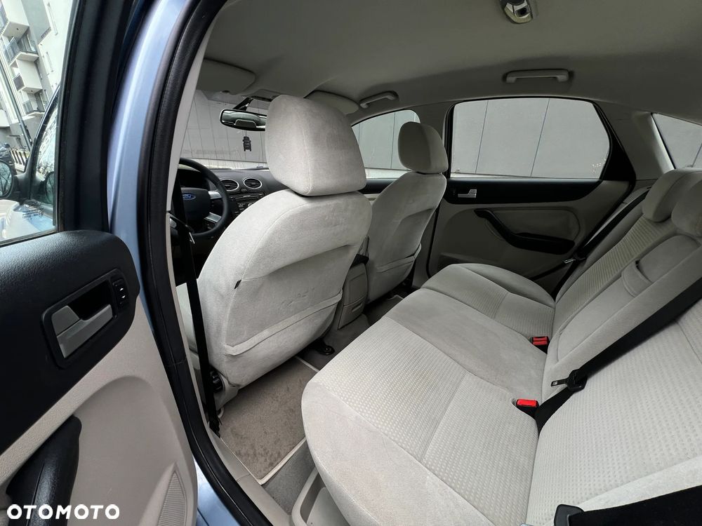 Ford Focus - 8