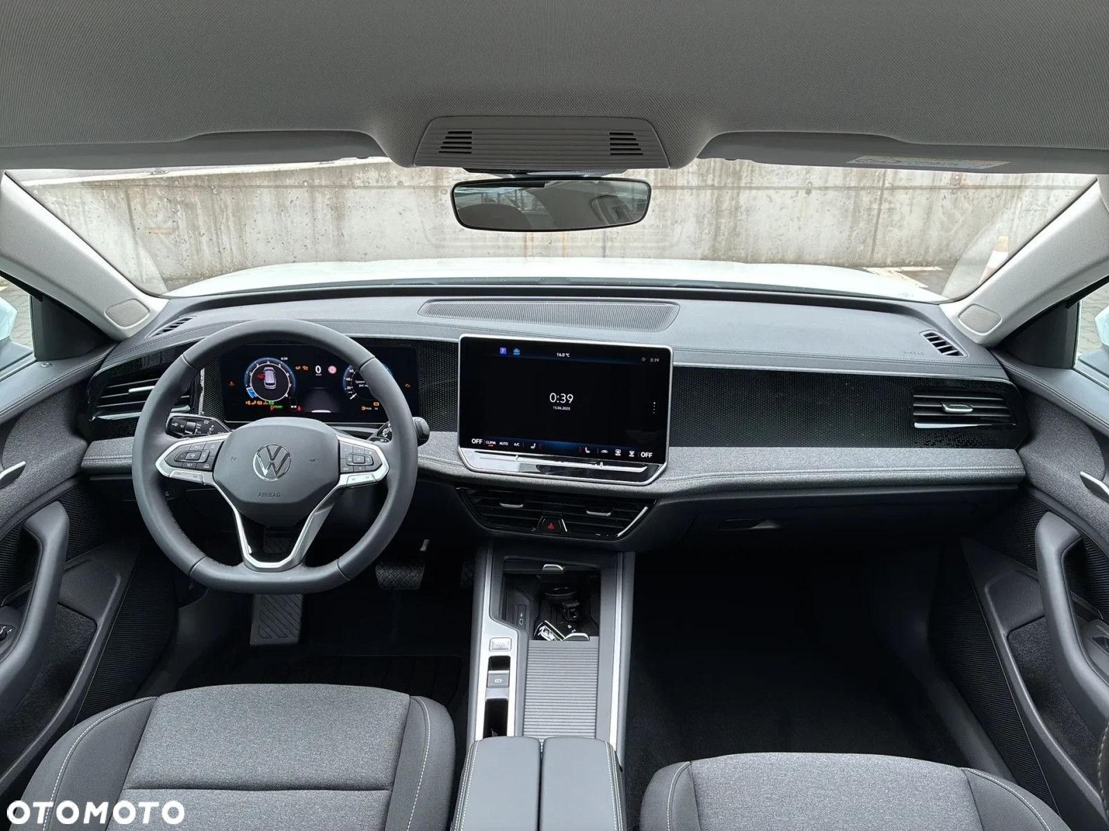 Volkswagen Passat - 4