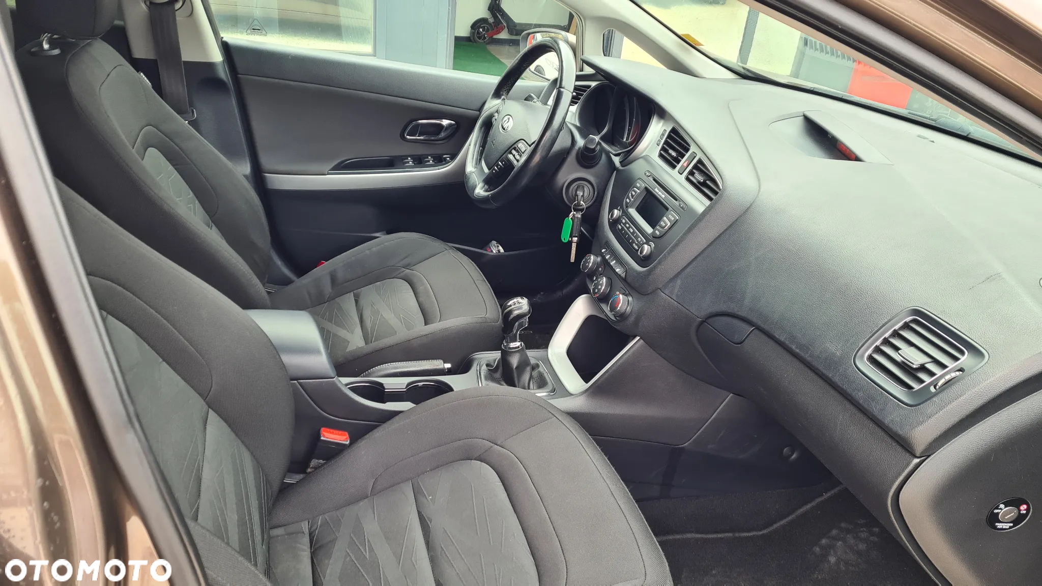Kia Ceed - 12