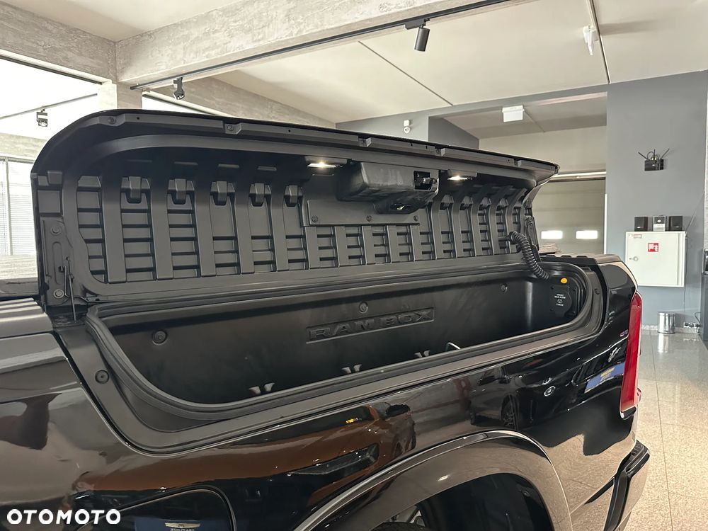 RAM 1500 Tungsten - 11