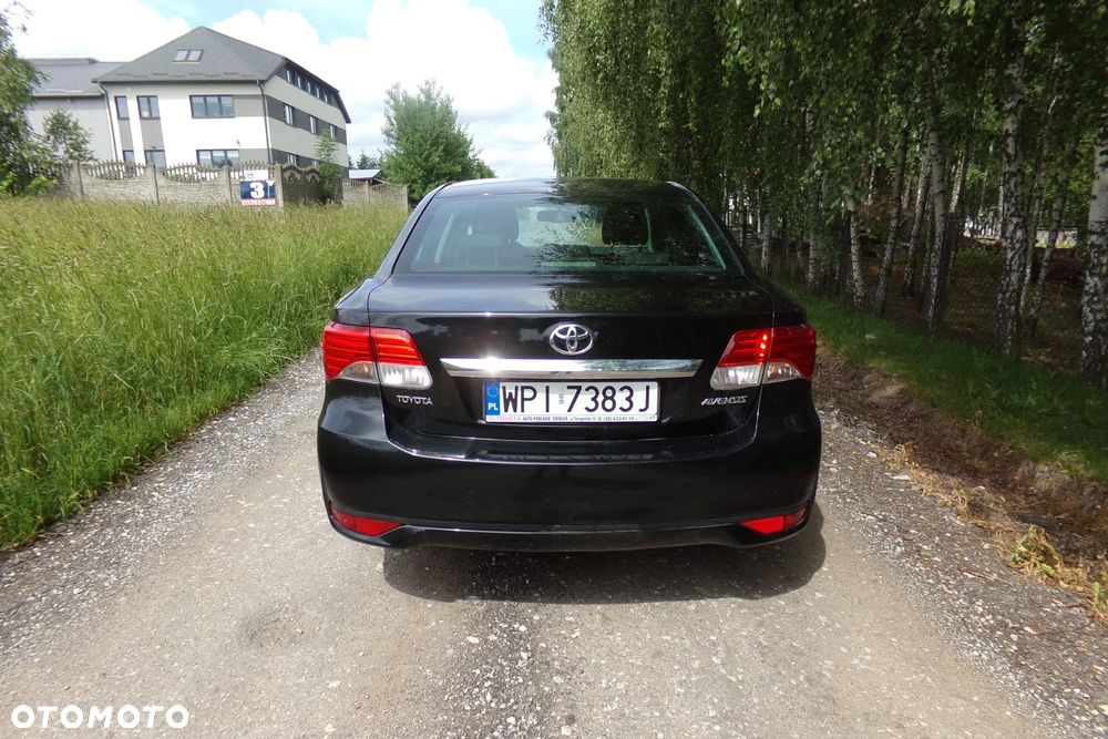 Toyota Avensis 2.0 D-4D Premium - 6