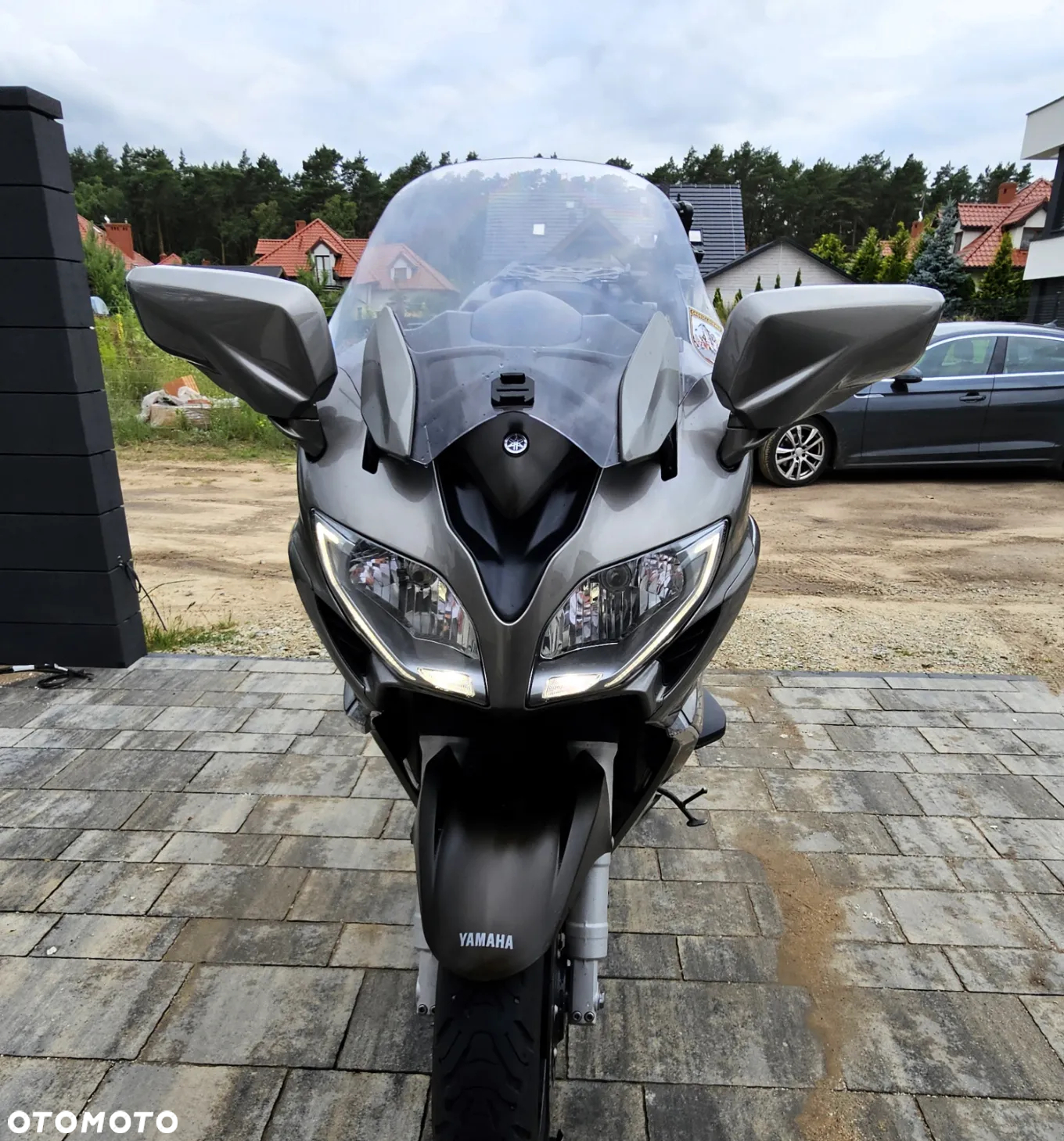 Yamaha FJR - 2
