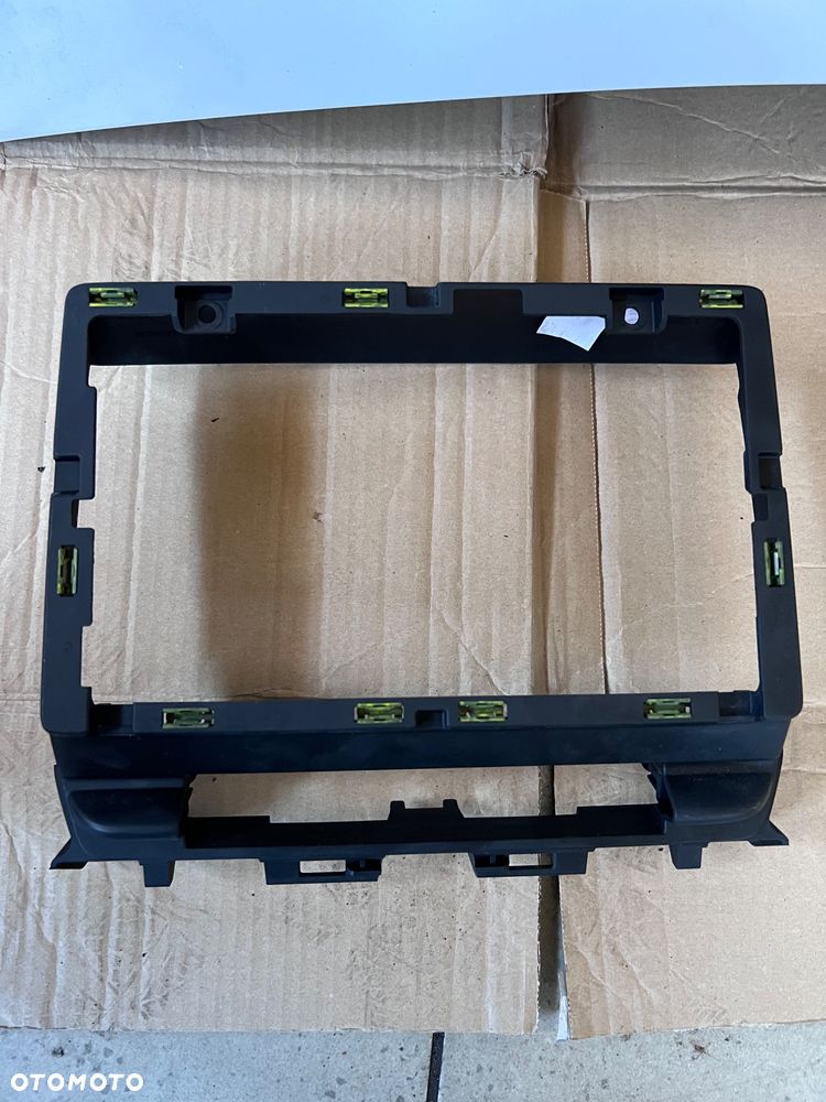 Ramka radia konsoli Renault Master III IV 19- 682603805R - 1