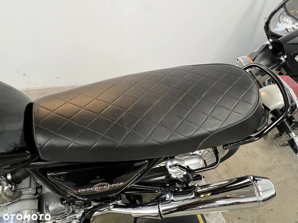 Royal Enfield Interceptor - 22