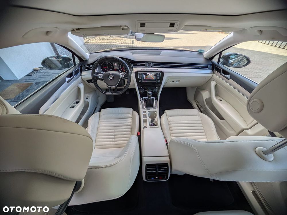 Volkswagen Passat Variant - 16