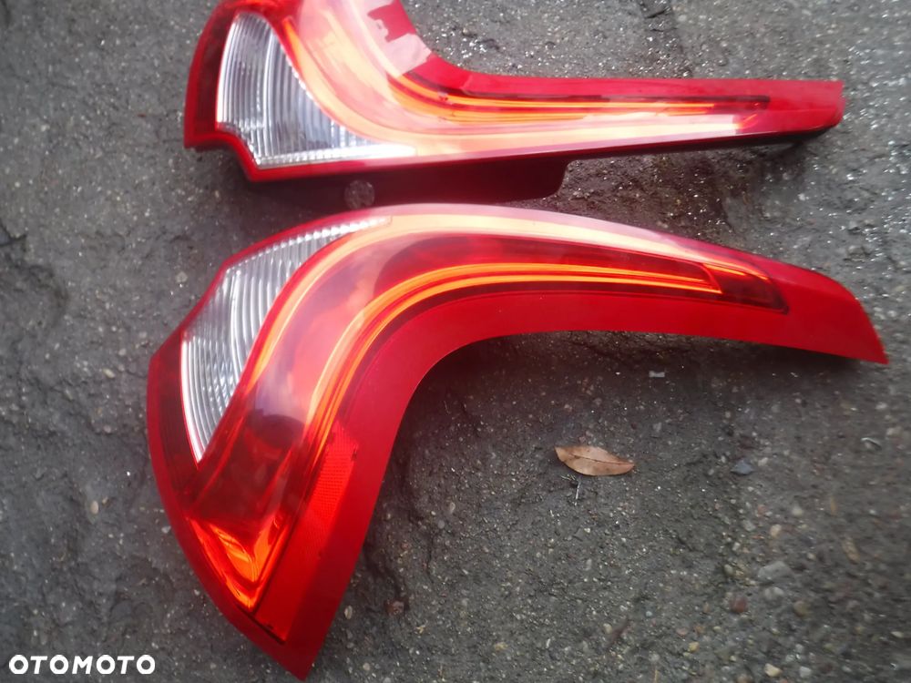 Volvo XC60 I  lampa tyl led prawa lewa stan bdb - 6