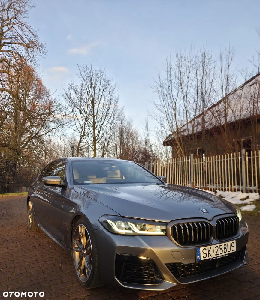 BMW Seria 5 M550i xDrive - 1