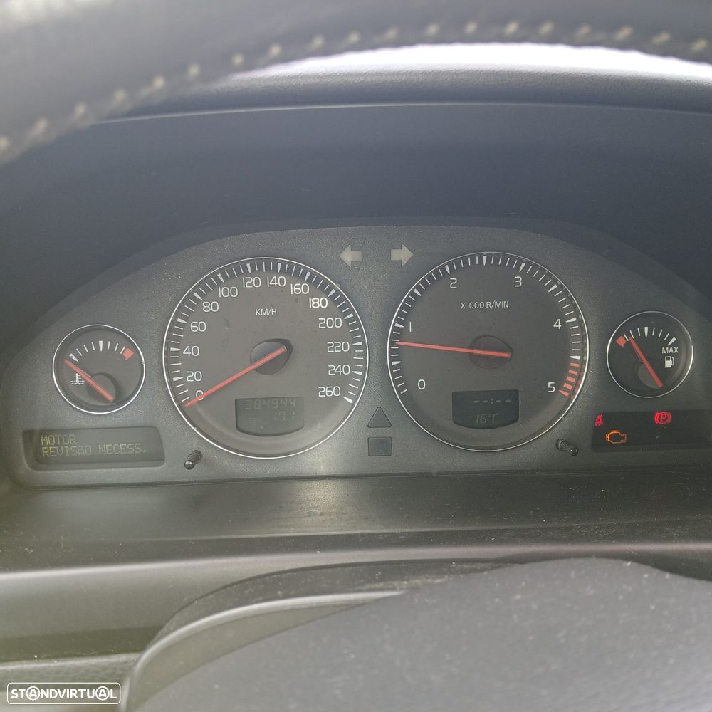 Volvo S60 2.4 D5 - 7