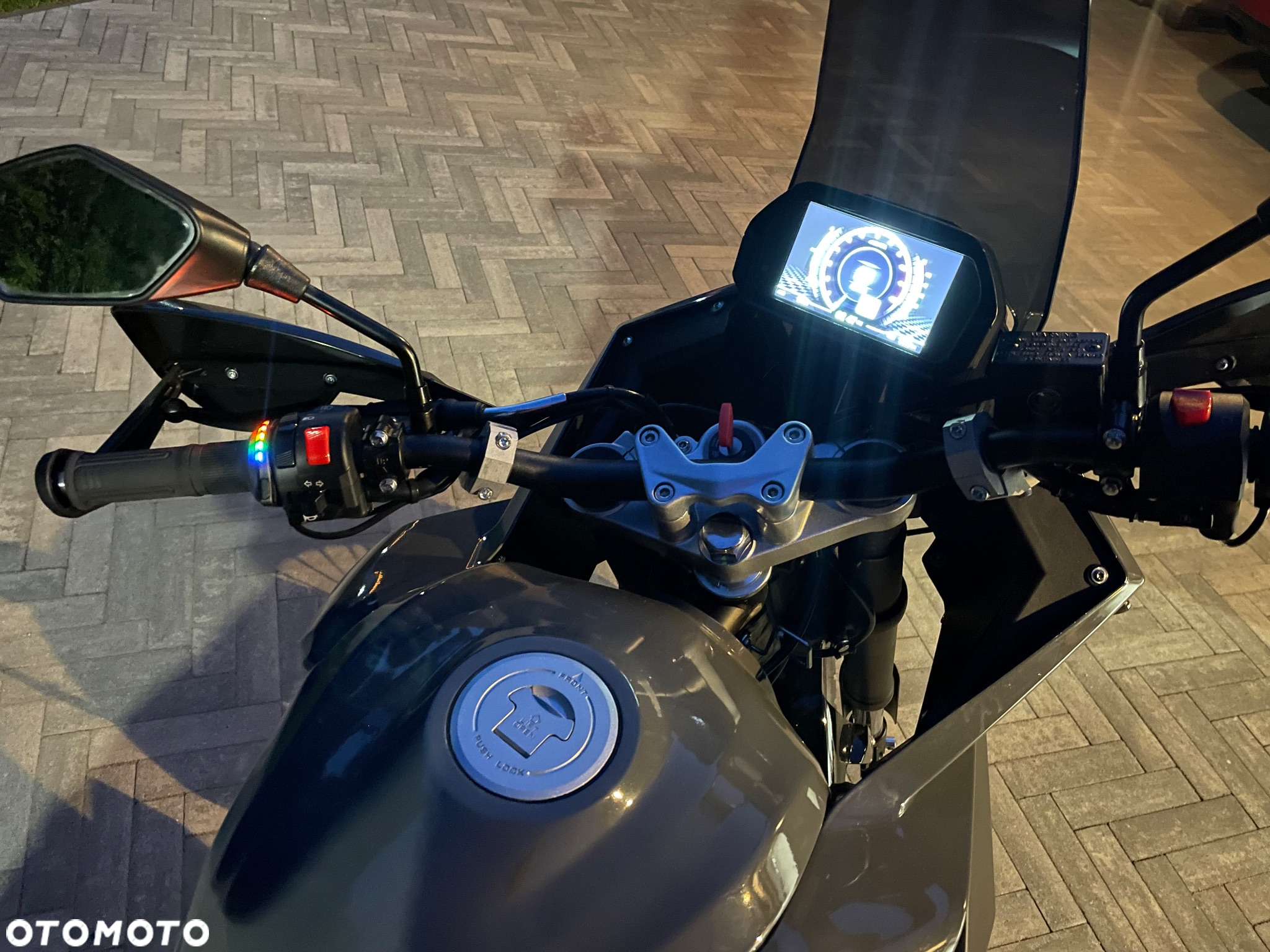 Rieju Aventura 125 - 9