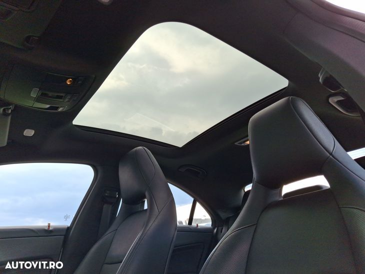 Mercedes-Benz CLA 200 7G-DCT Urban - 27