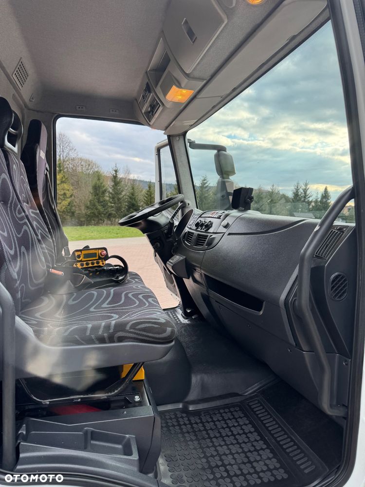 Iveco EUROCARGO 180E25 / Euro 6 / 4X2 / SKRZYNIOWY 7,5m + HDS HYVA HB150X UDŹWIG 5 200KG / STEROWNIE / RADIOWE / ROTATOR / AUTOMAT - 24