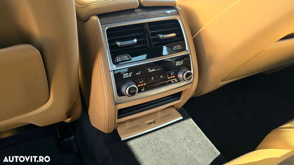 BMW Seria 7 740d xDrive - 9