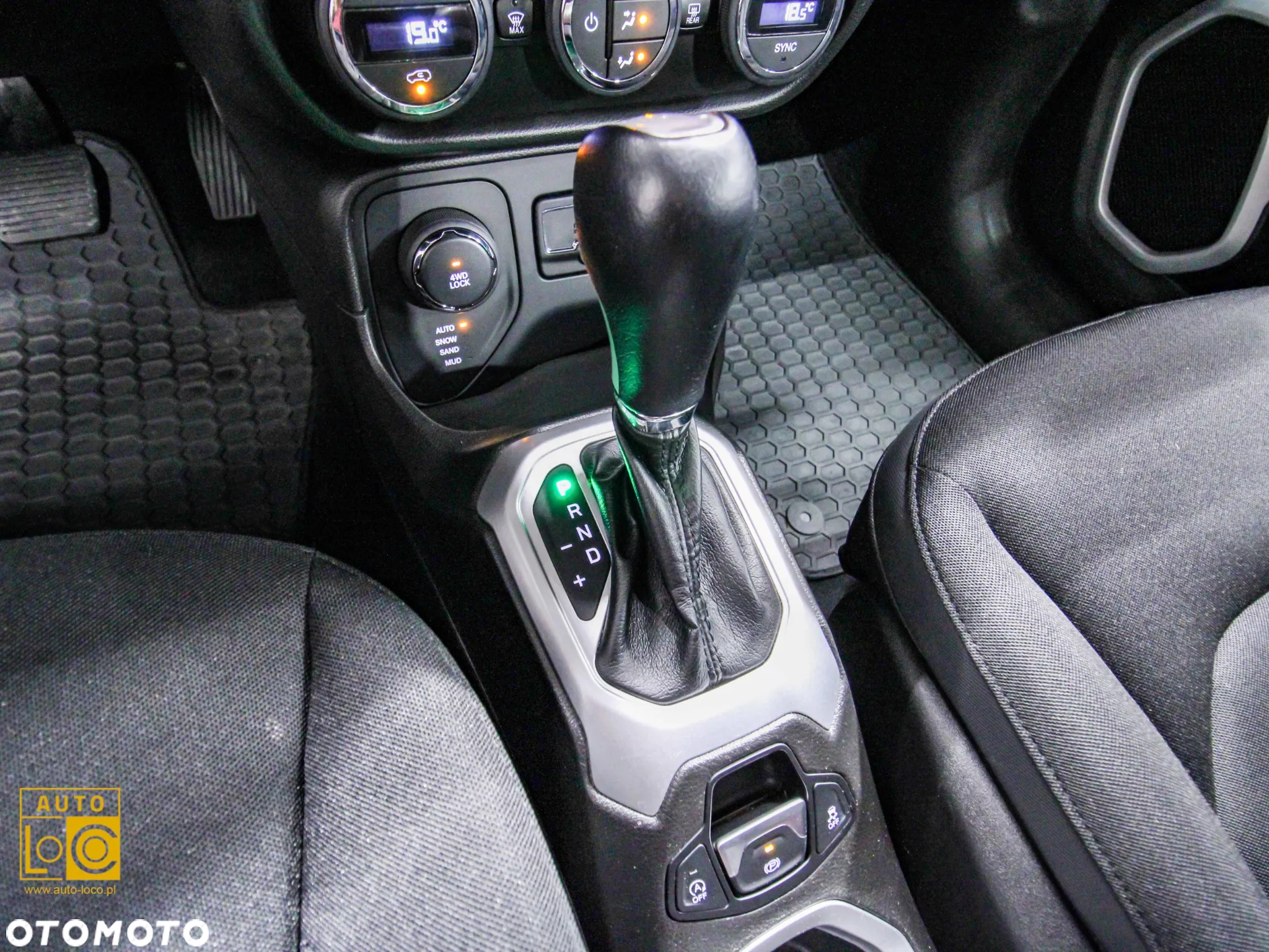 Jeep Renegade 1.4 MultiAir Limited 4WD S&S - 24