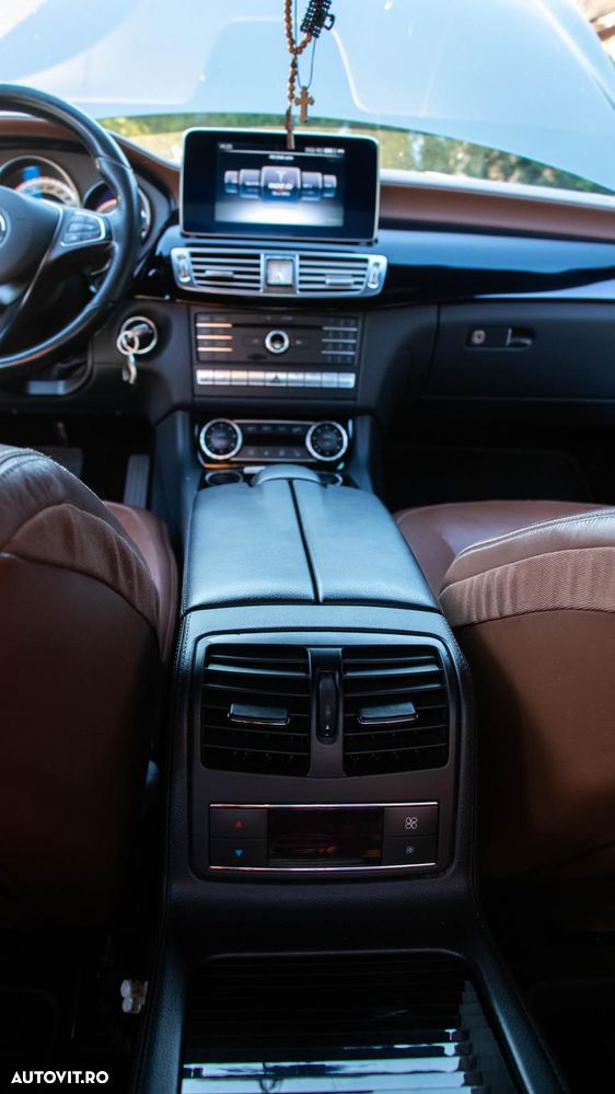 Mercedes-Benz CLS 250 d 4MATIC Aut - 2