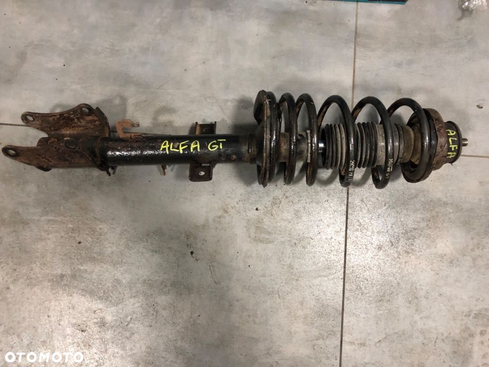 Mcperson mcpherson tył Alfa Romeo 147 GT