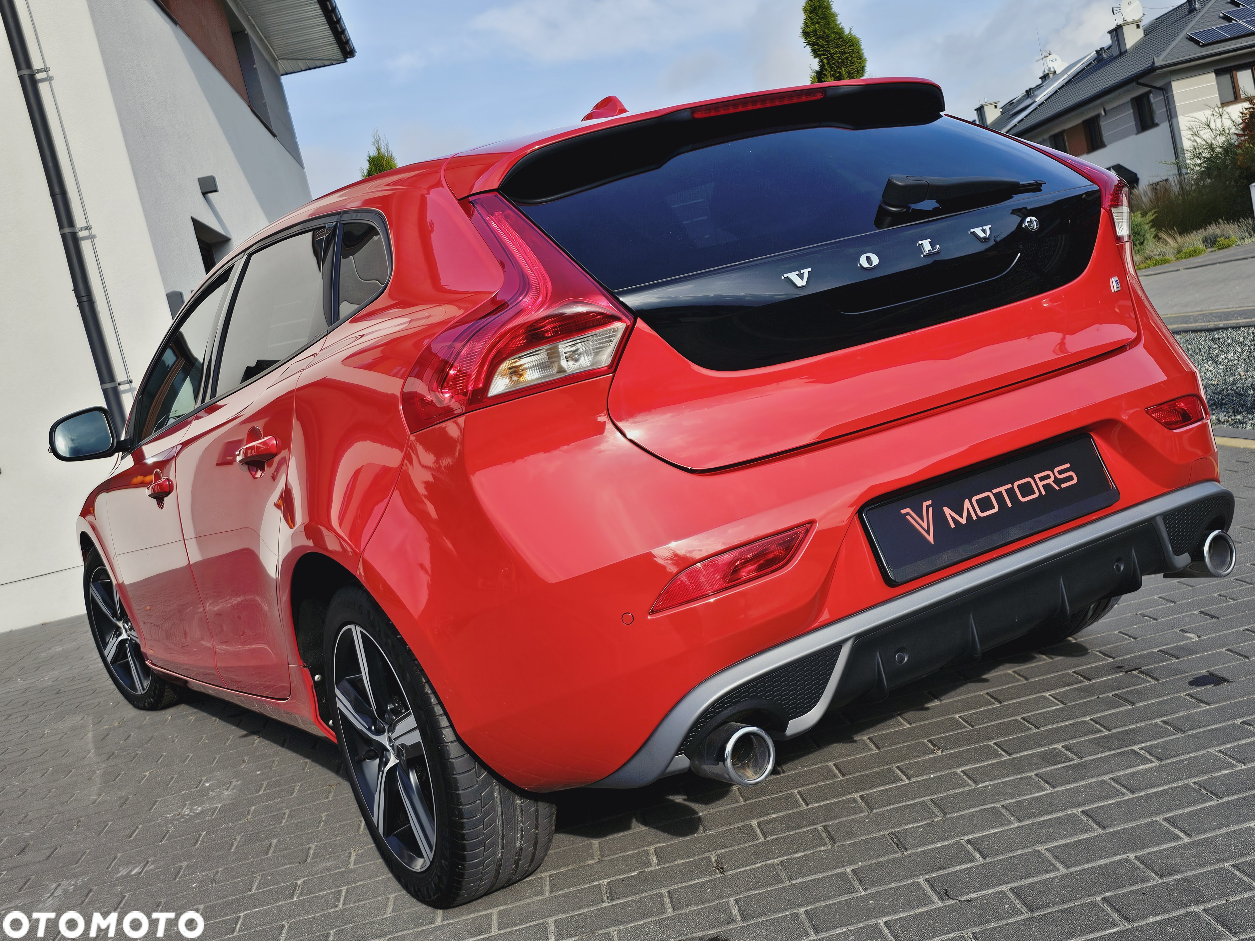 Volvo V40 D2 Drive-E R-Design Momentum - 2