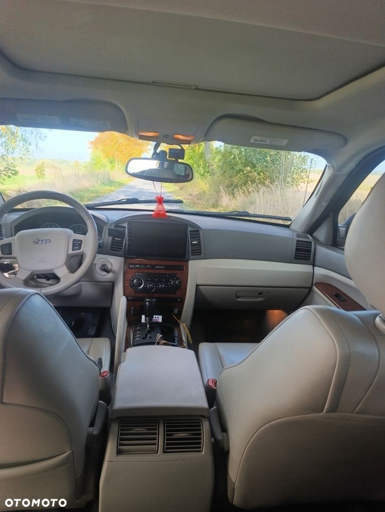Jeep Cherokee - 5