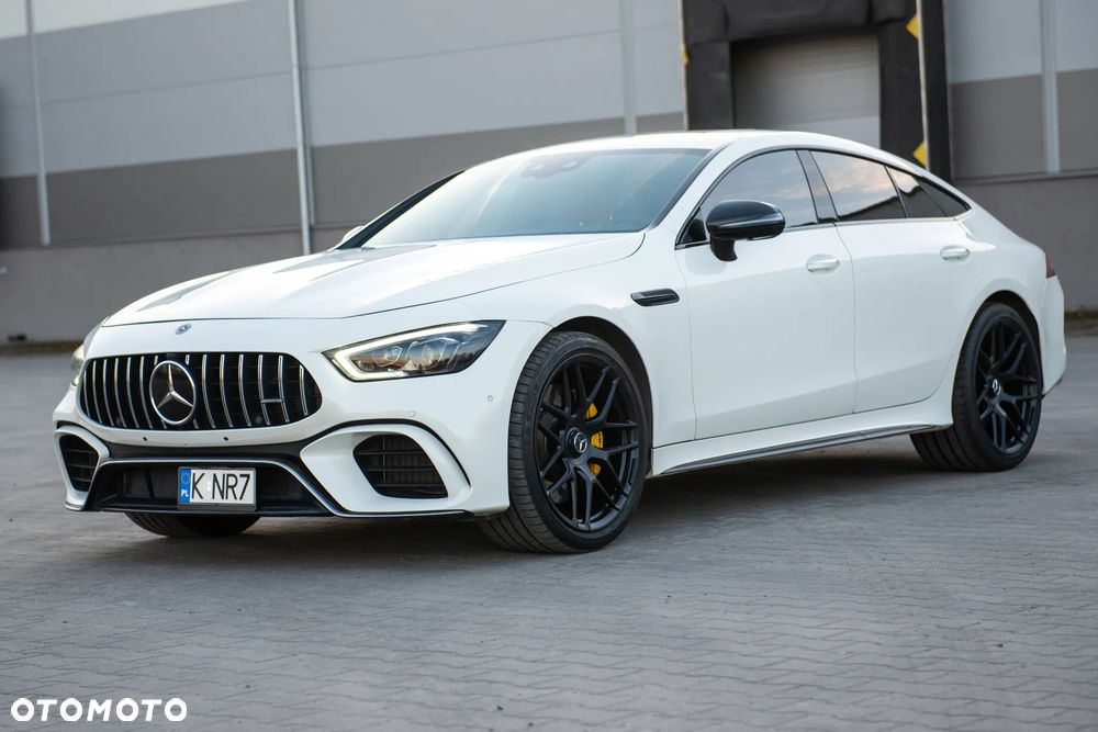 Mercedes-Benz AMG GT 63 S 4Matic+ Speedshift MCT 9G - 4