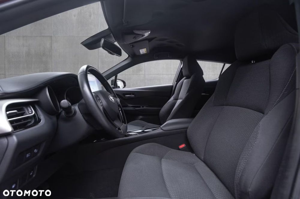 Toyota C-HR Lounge - 10