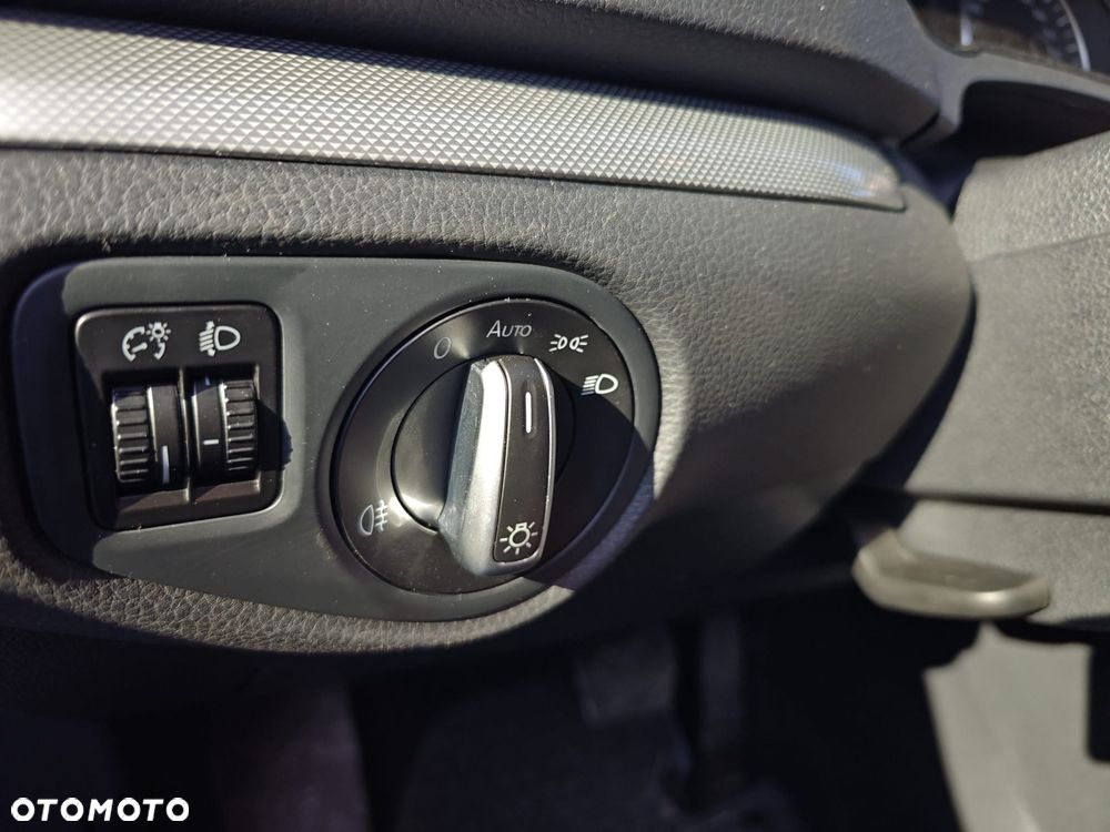 Volkswagen Sharan 2.0 TDI Comfortline DSG - 30