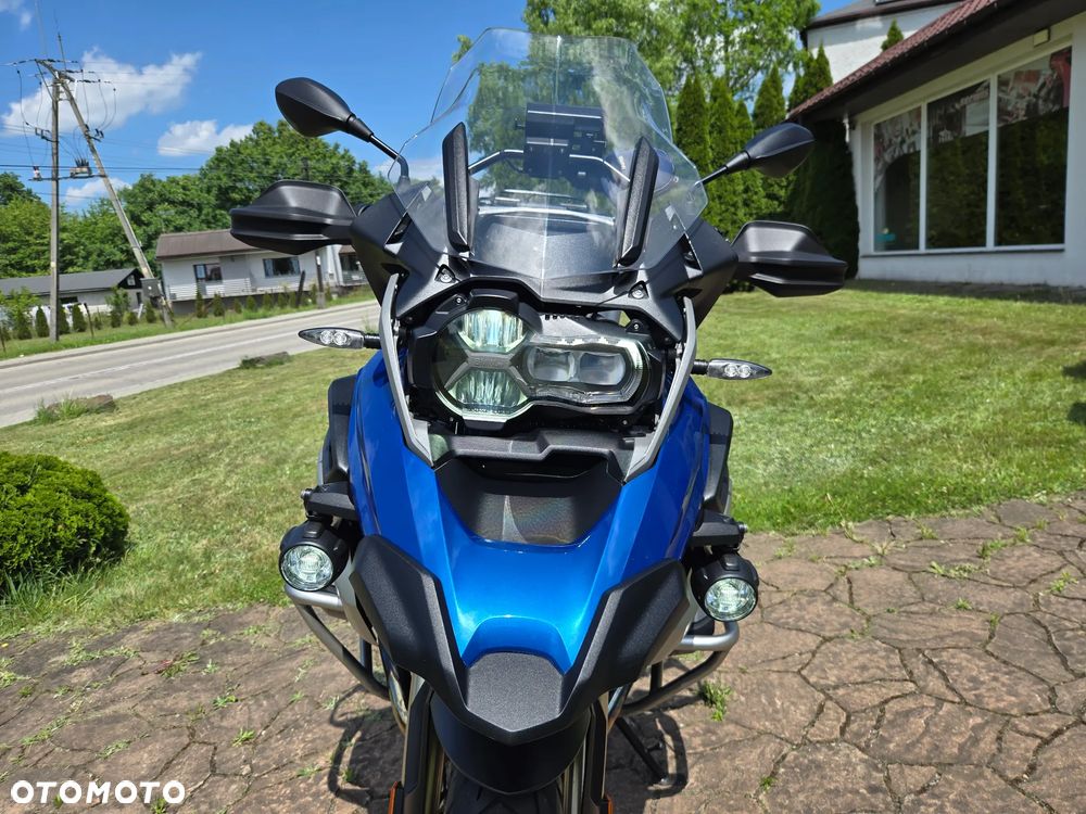 BMW R - 8