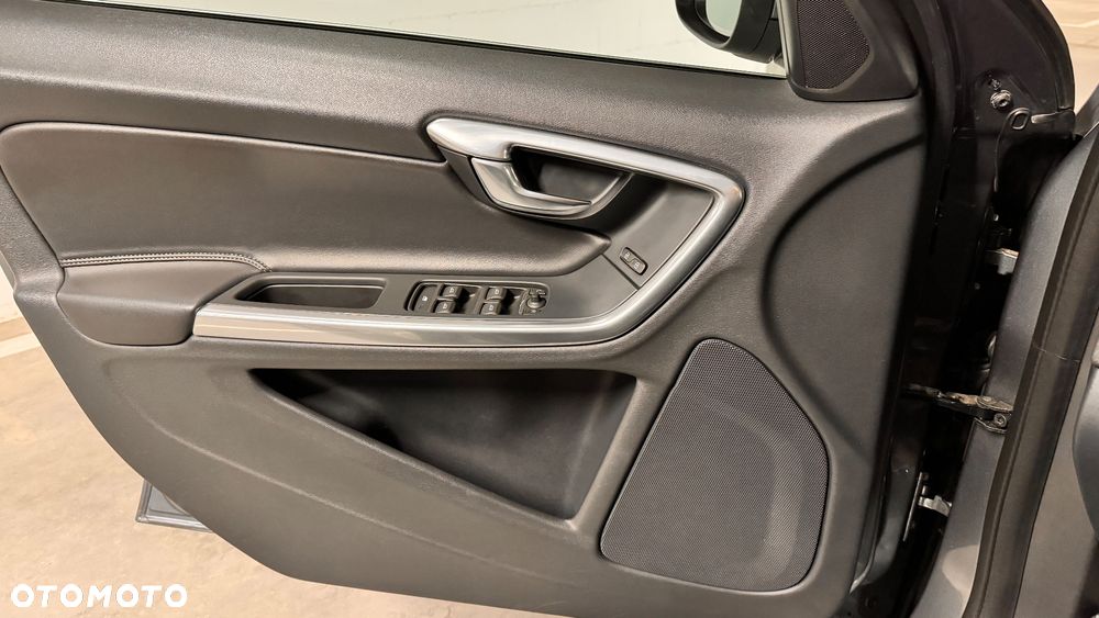 Volvo V60 D3 Geartronic RDesign - 20