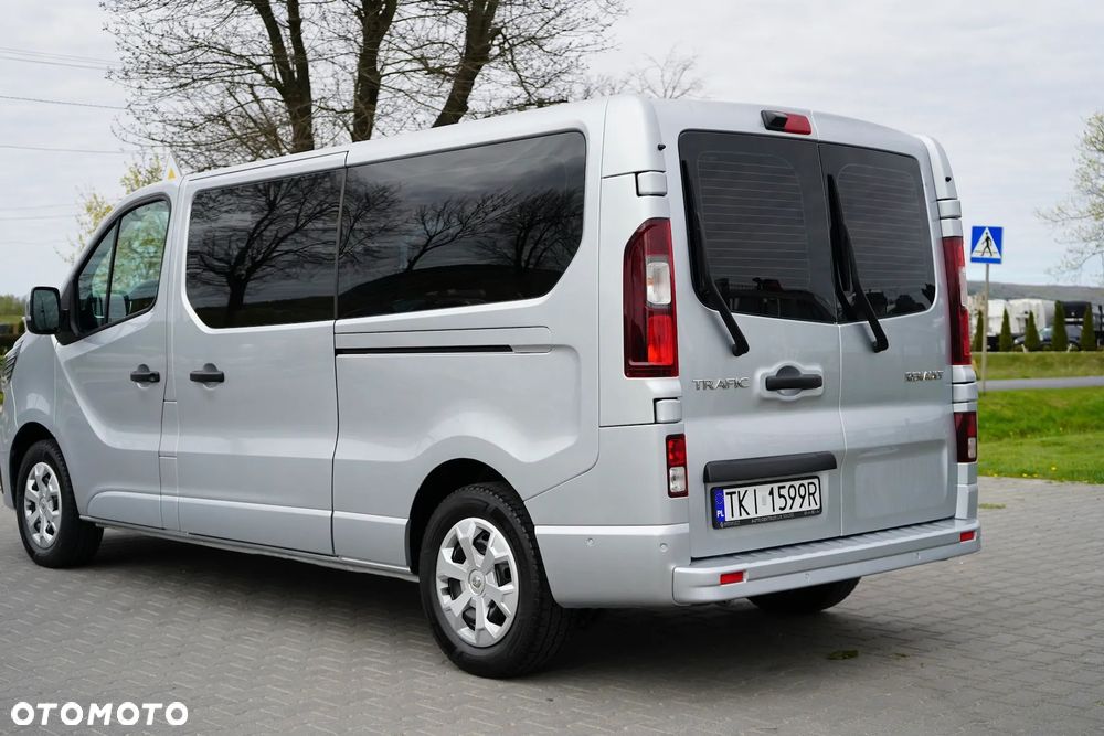 Renault Trafic 2.0 dCi - 31