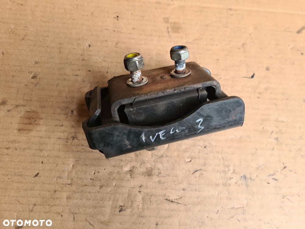 IVECO DAILY 3 99-06 poduszka pod silnik - 2