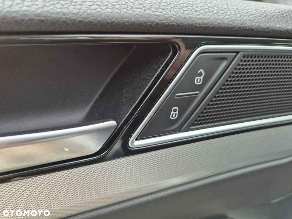 Volkswagen Passat - 23