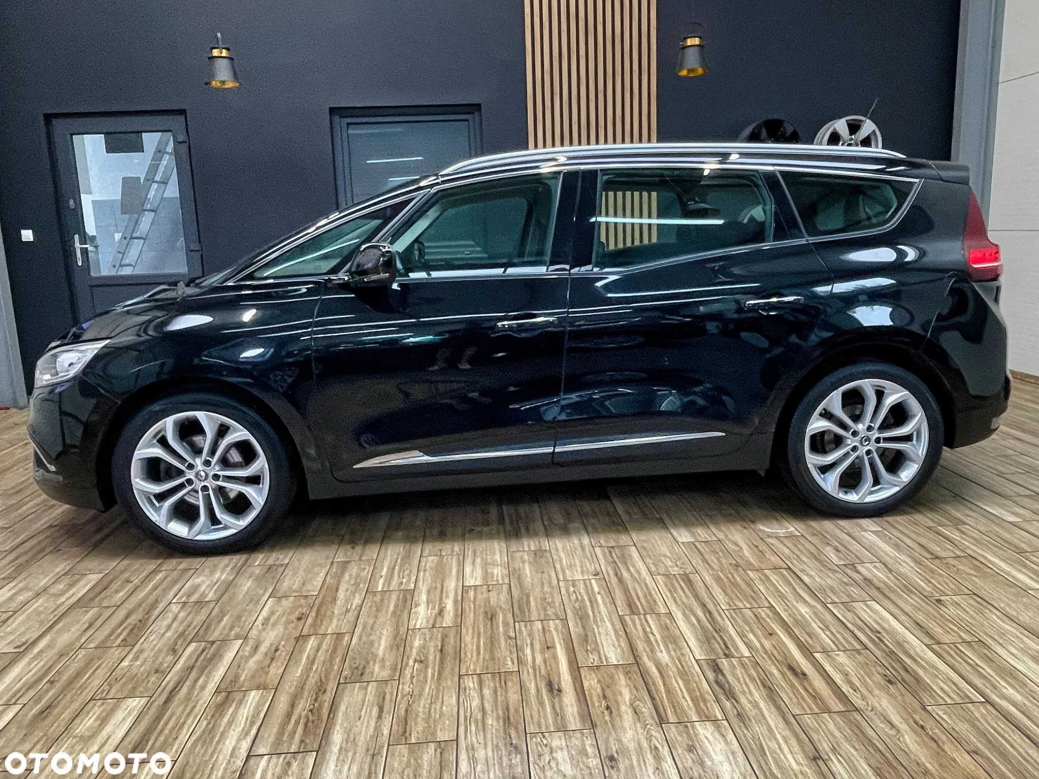 Renault Grand Scenic Gr 1.3 TCe FAP Intens - 10