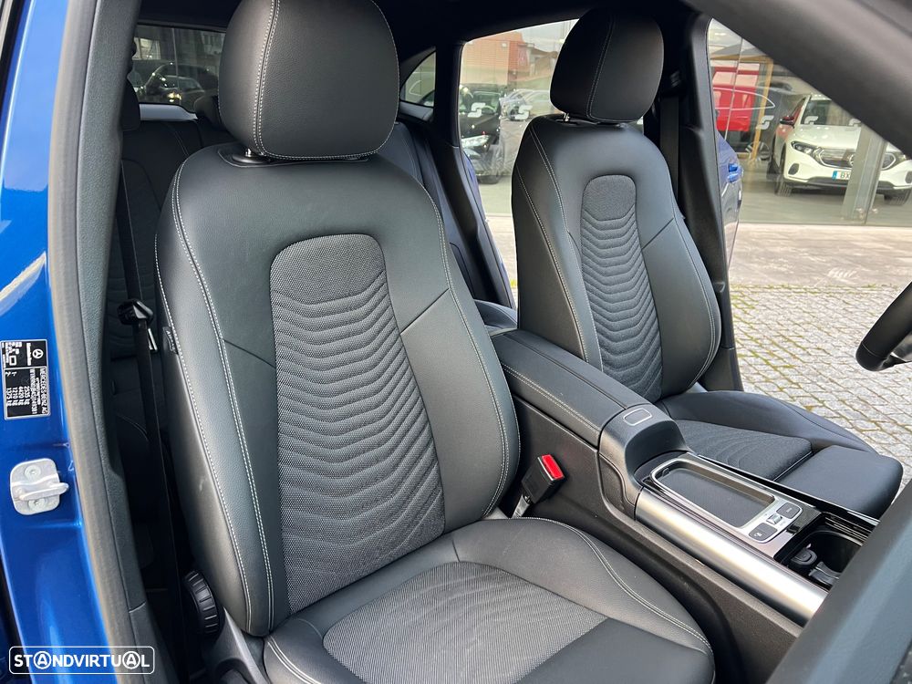 Mercedes-Benz EQA 300 4Matic - 28