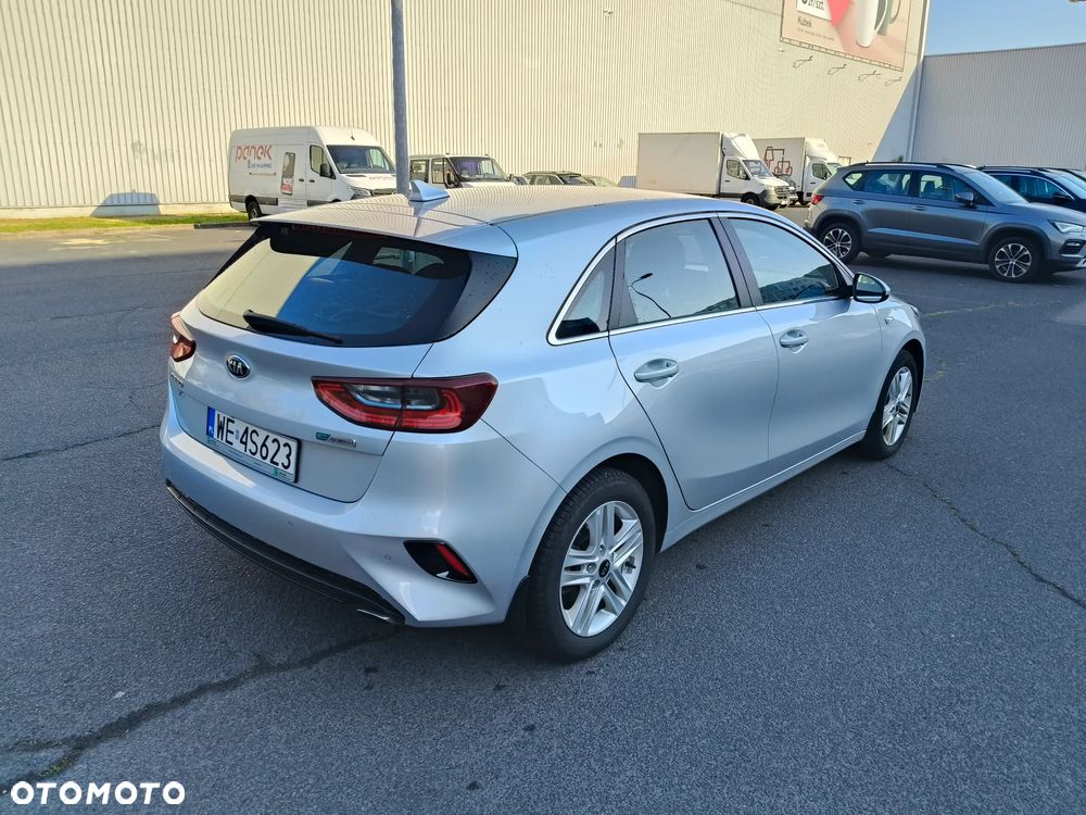 Kia Ceed 1.6 CRDi mHEV M - 5