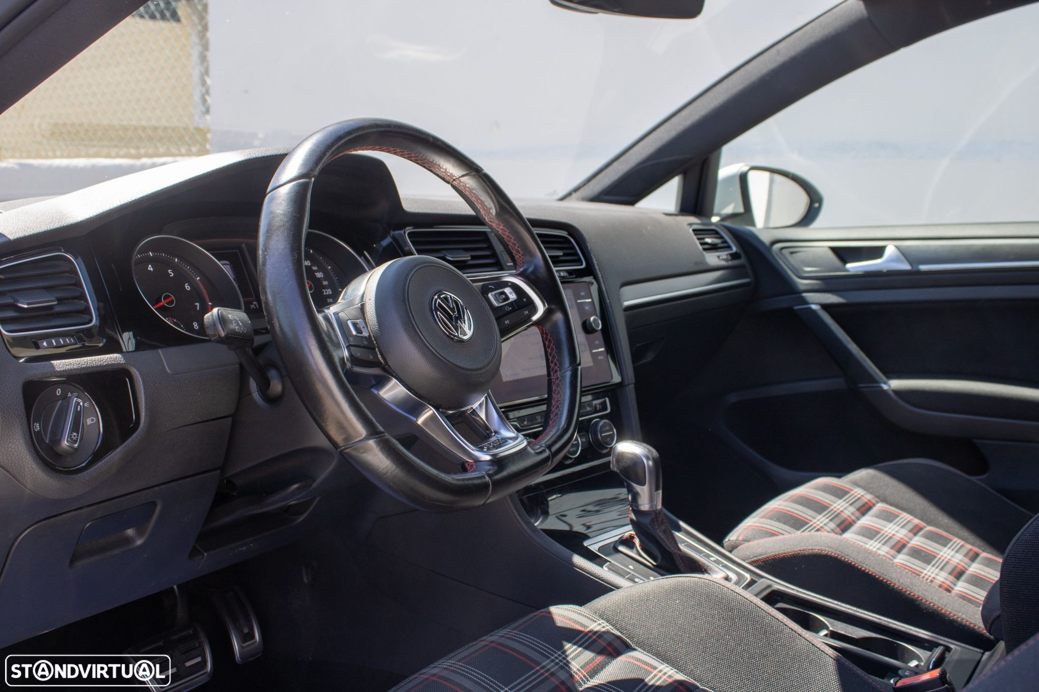 VW Golf GTI (BlueMotion ) DSG - 15