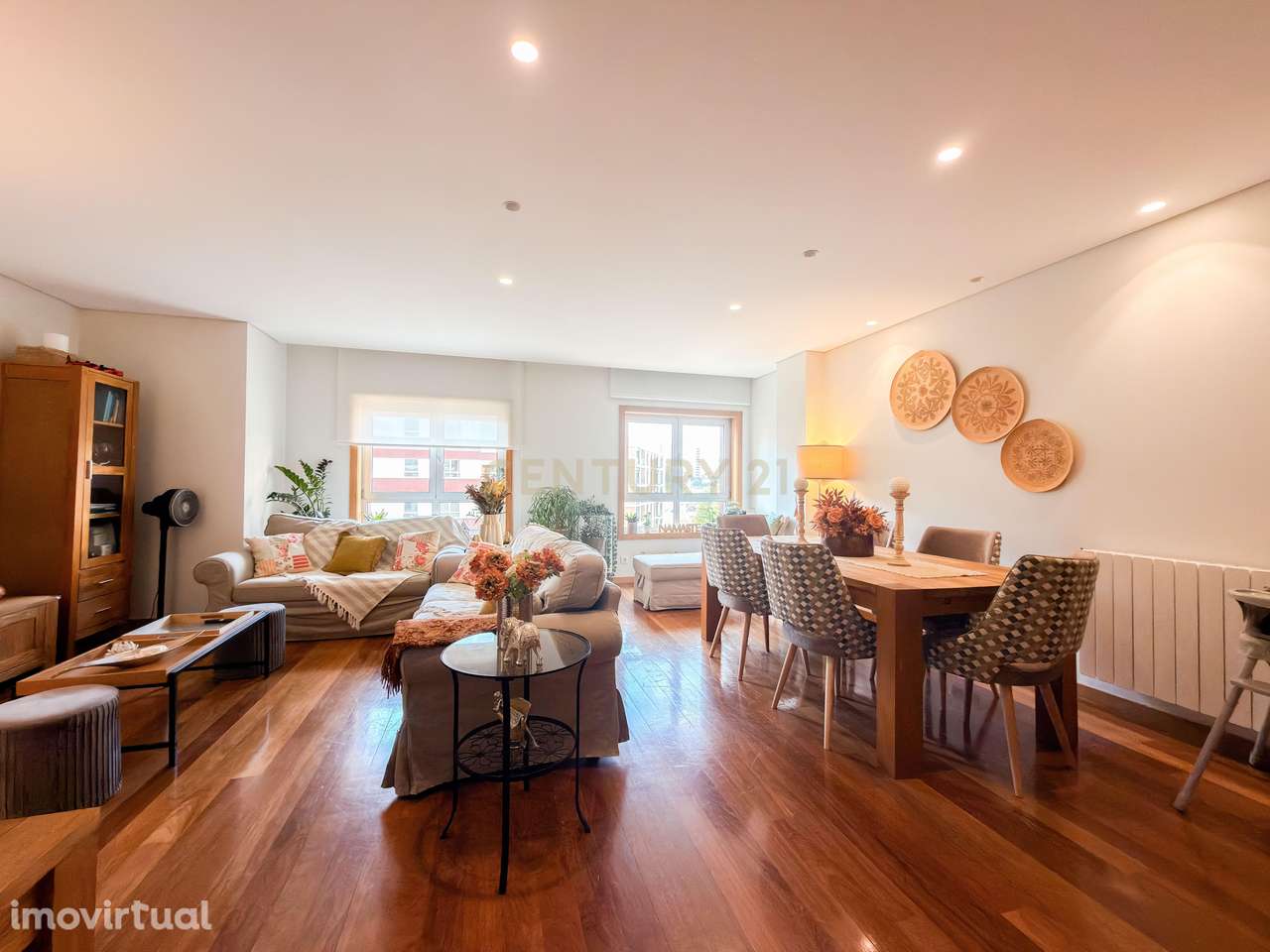 Apartamento T3+1 Duplex com 2 boxes, junto ao Mercadona - Grande imagem: 2/16