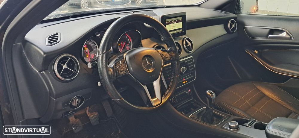 Mercedes-Benz GLA 180 CDI Urban - 5