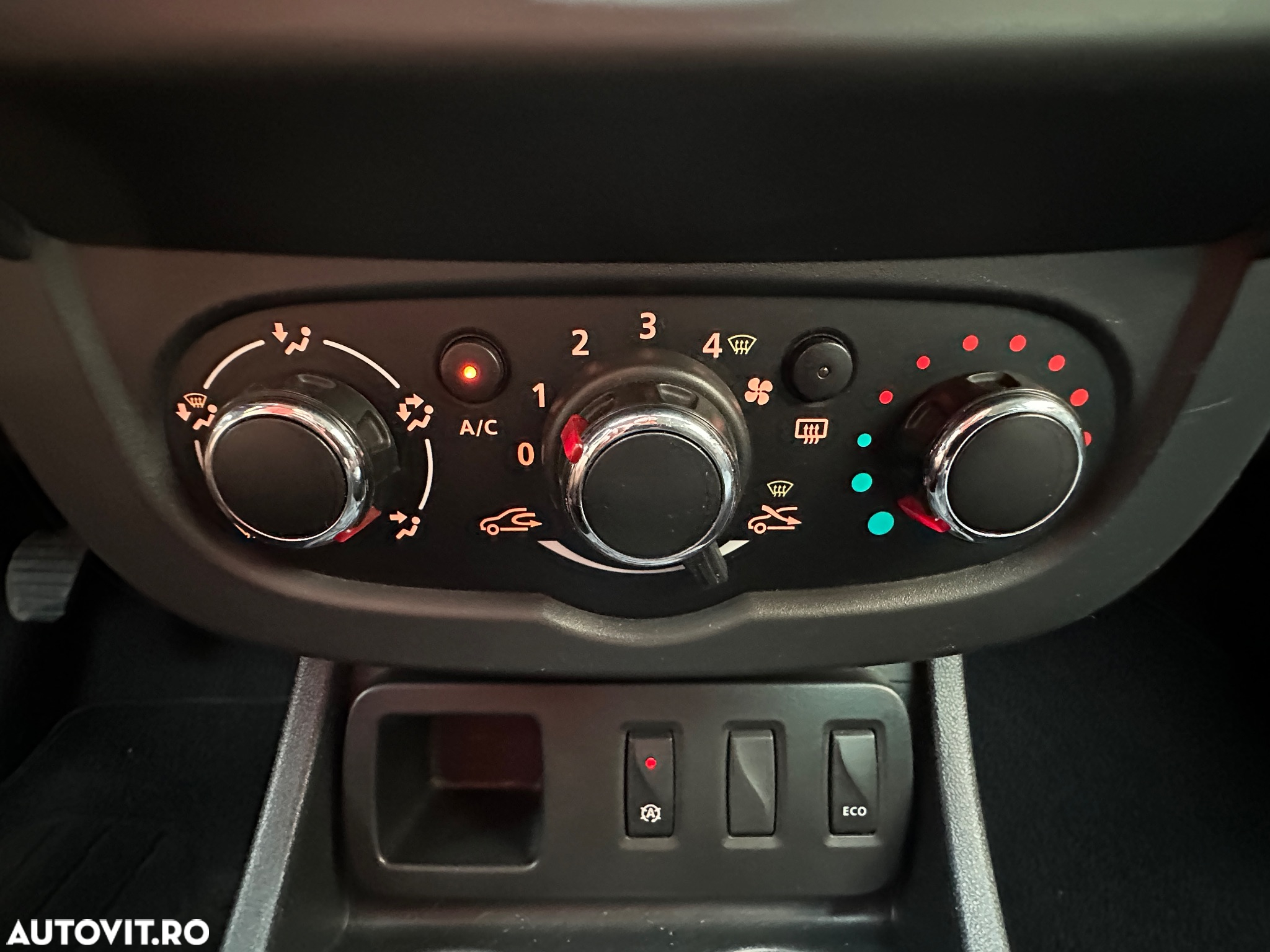 Dacia Duster dCi 110 FAP 4x2 Prestige - 19