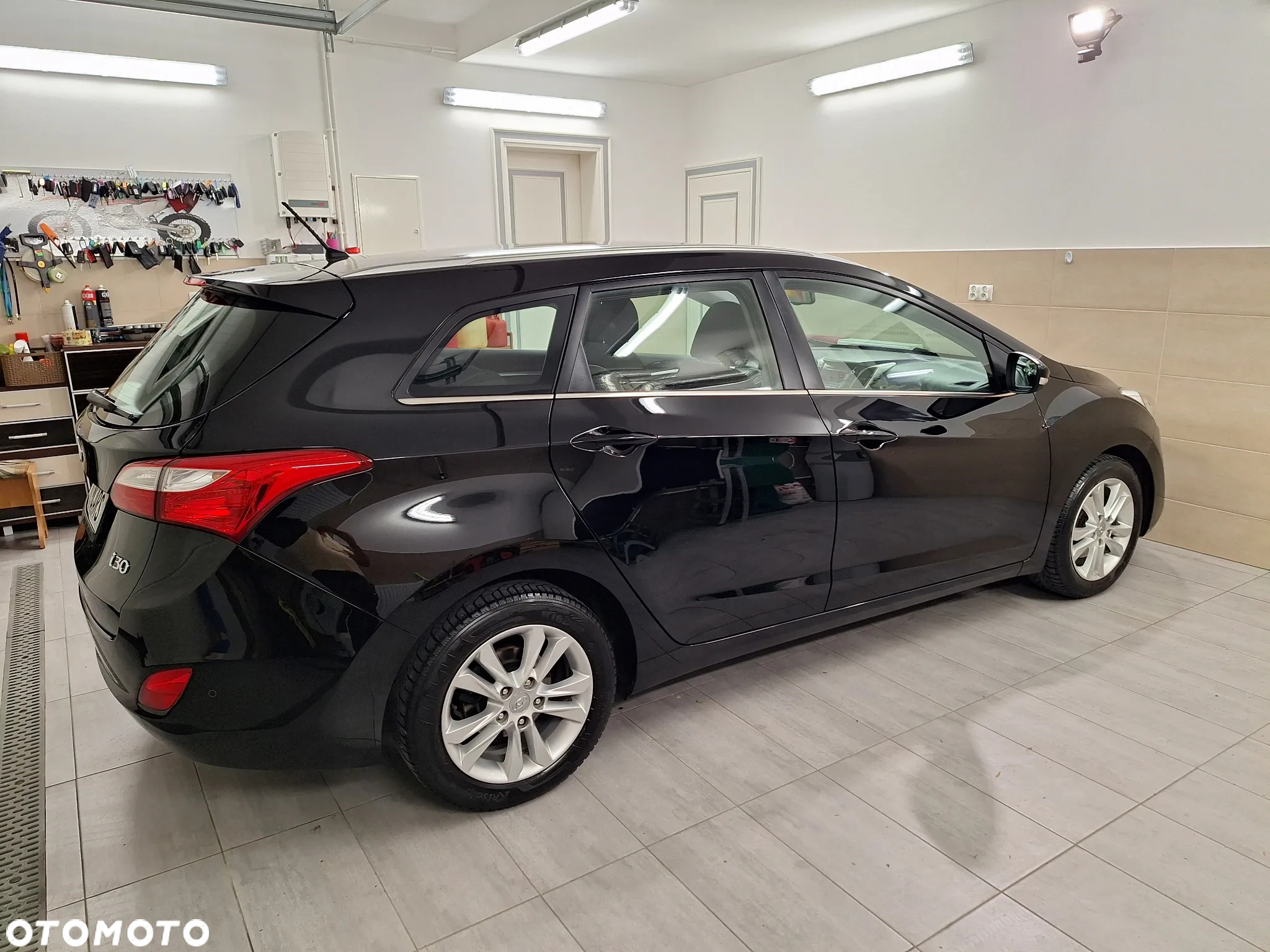 Hyundai i30 Kombi 1.4 Passion Plus - 13