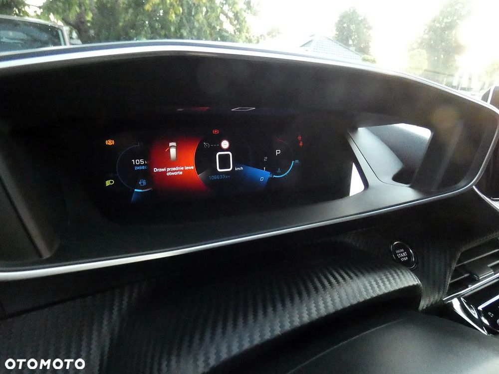 Peugeot 2008 1.2 PureTech Allure S&S EAT8 - 30