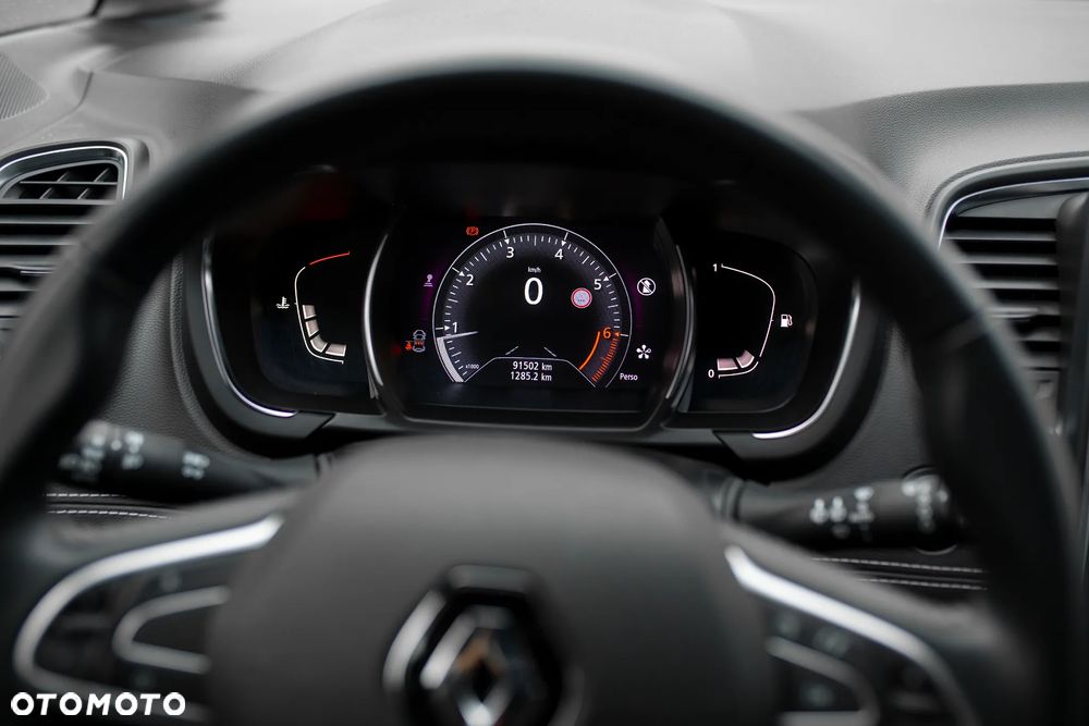 Renault Grand Scenic - 9