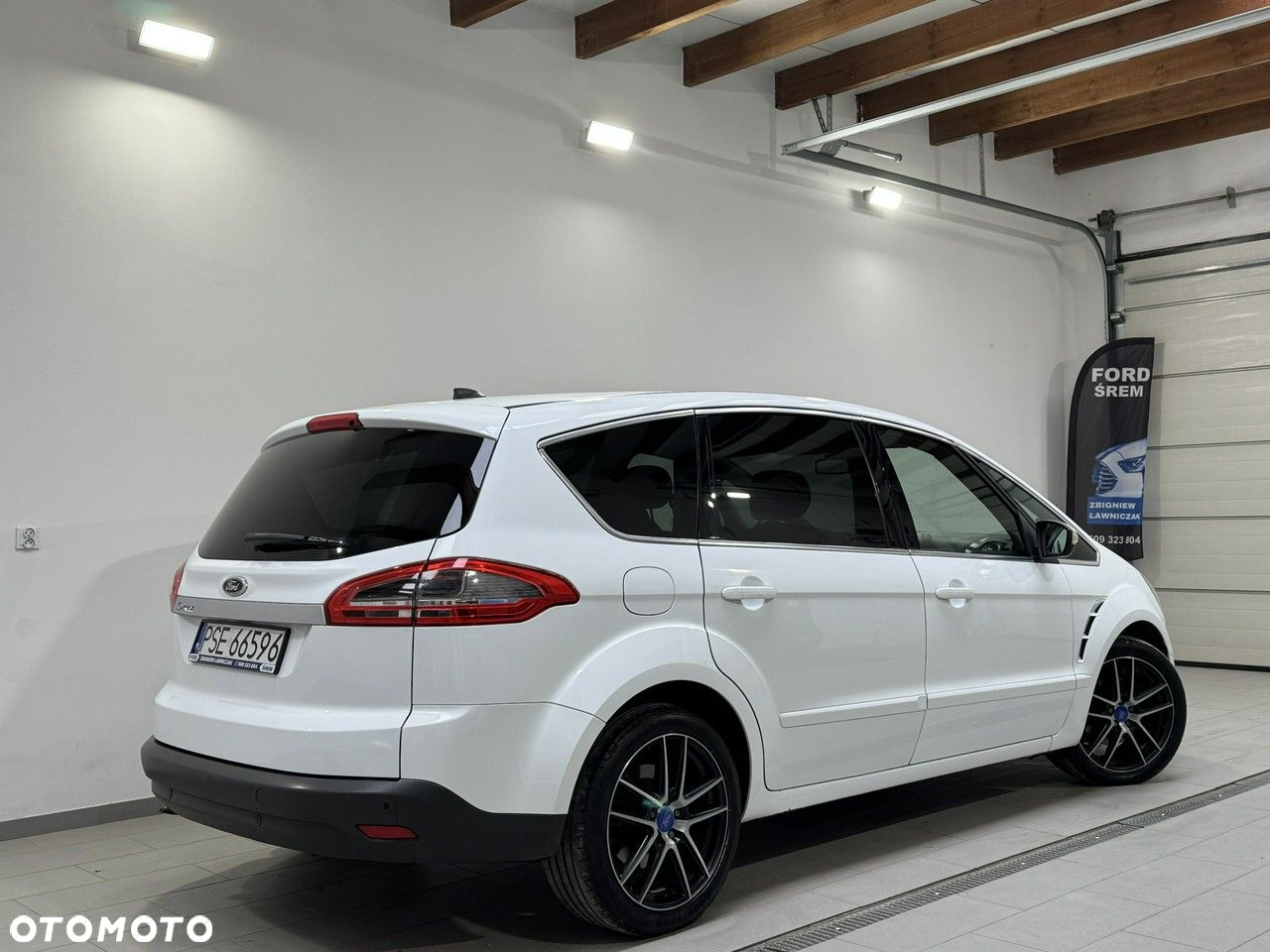 Ford S-Max - 10