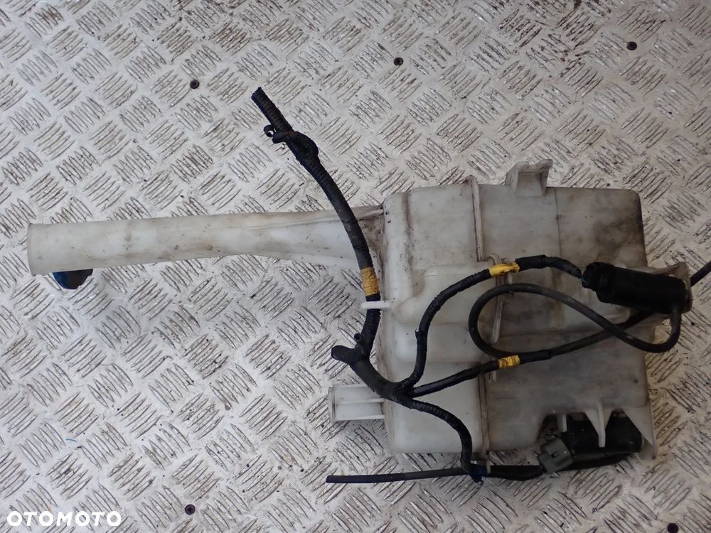 ZBIORNICZEK PŁYNU SPRYSKIWACZY HYUNDAI IX 35  98610-2Y000 - 1
