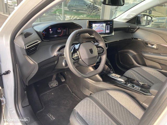 Peugeot 208 1.2 Hybrid Allure e-DCS6 - 14