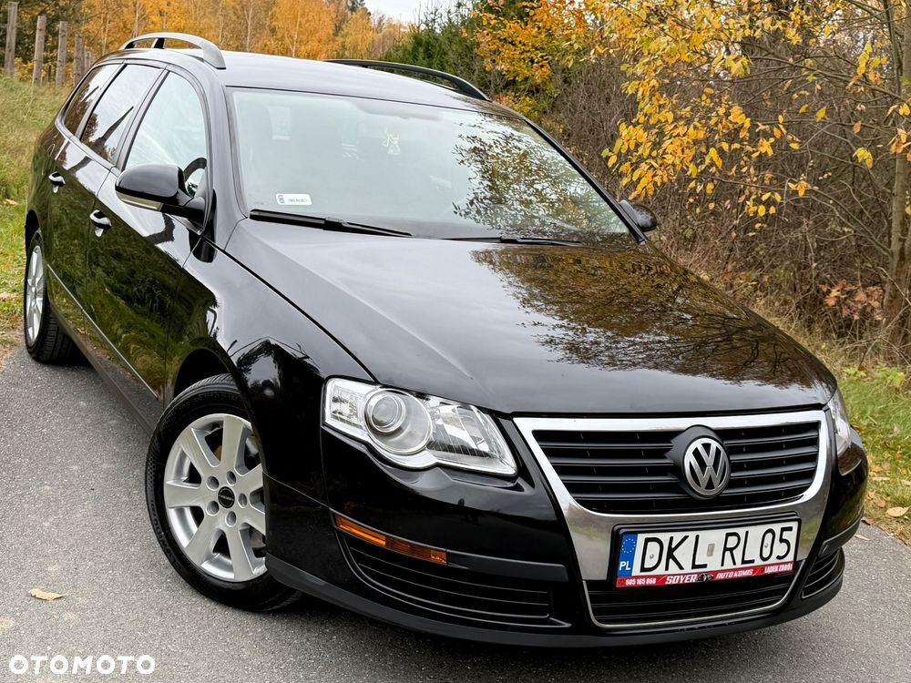 Volkswagen Passat - 1