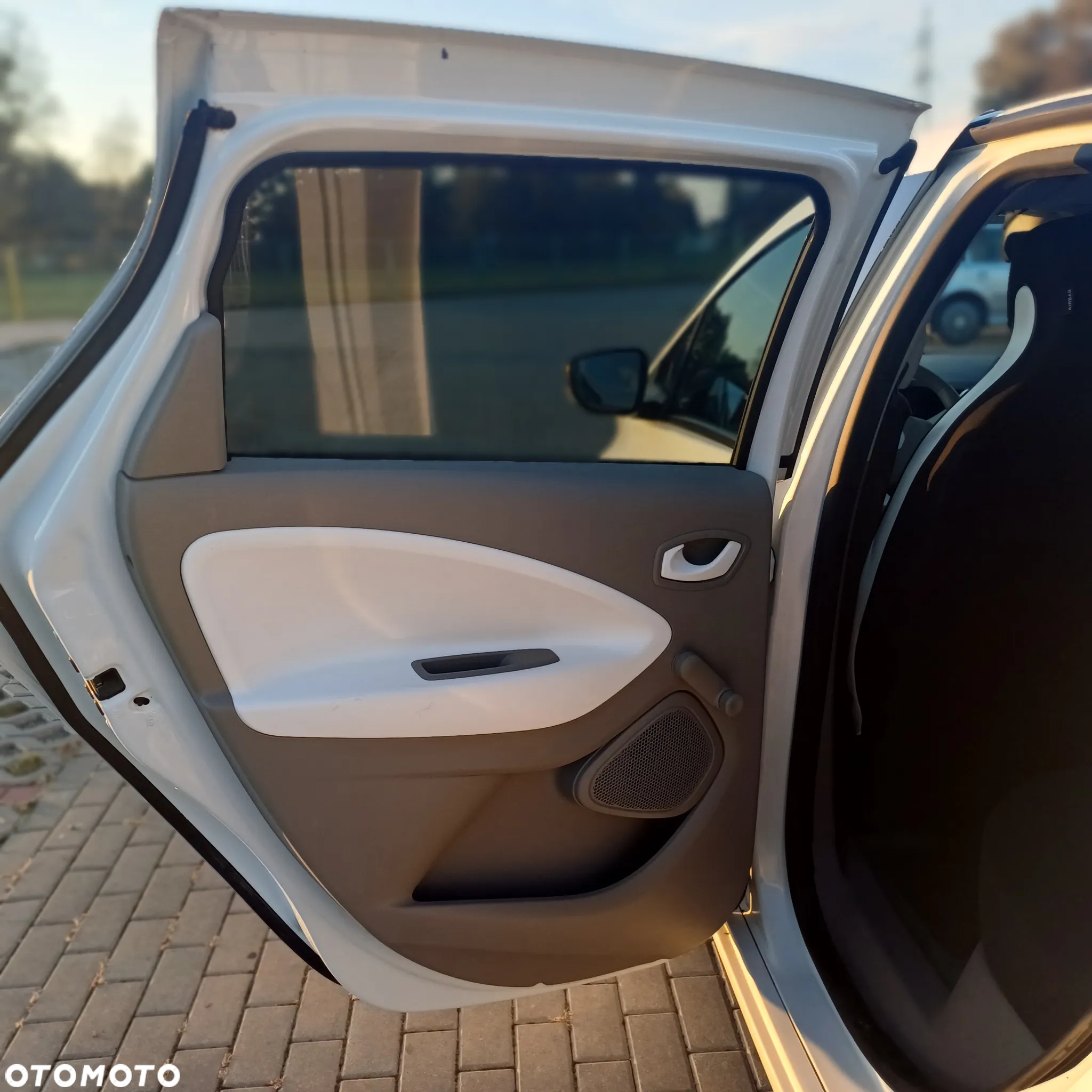 Renault Zoe - 14