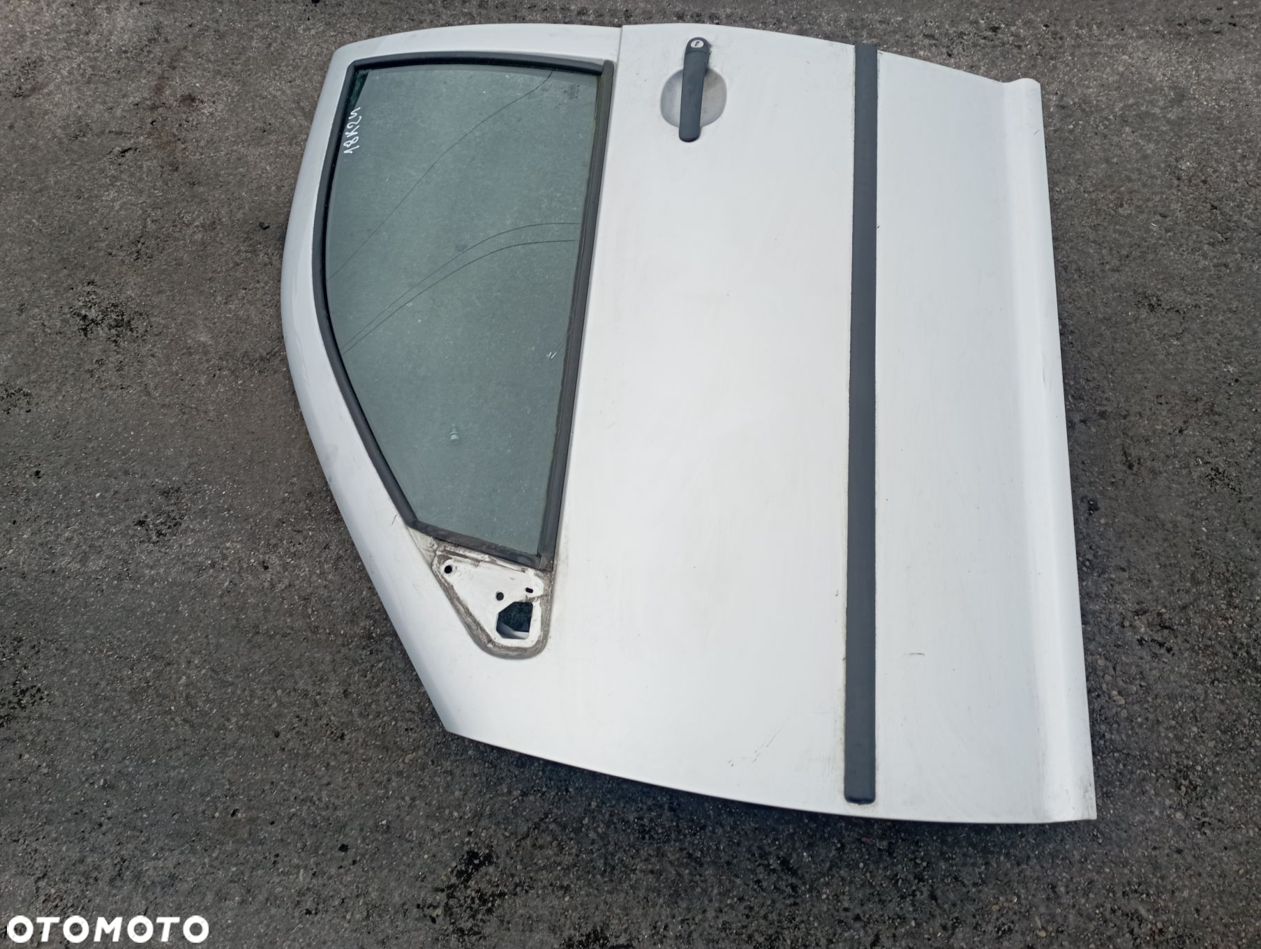 DRZWI LEWY PRZÓD

 VOLKSWAGEN
 BORA LB7 - 3